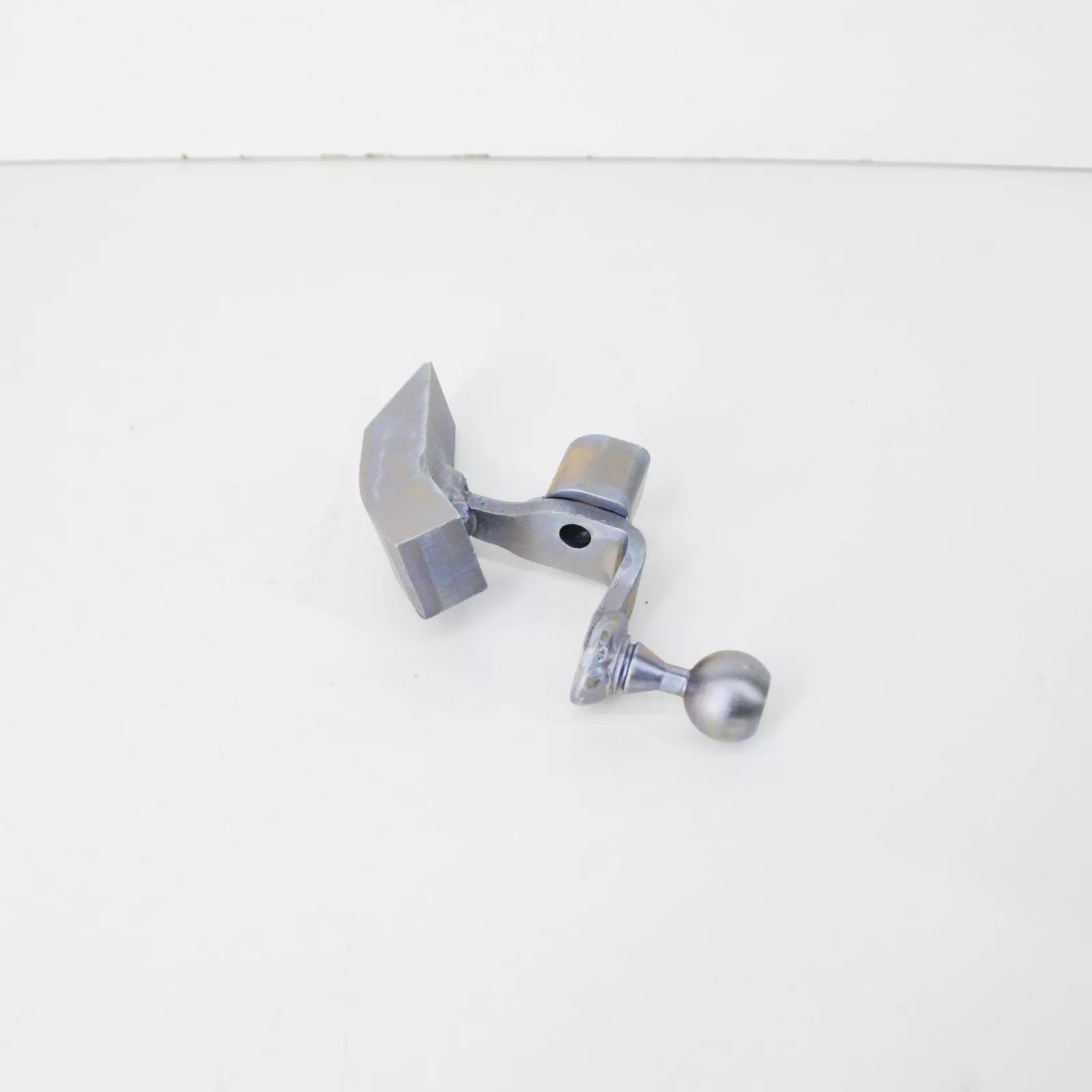 NEW VOLKSWAGEN PASSAT B5 GEARSHIFT LEVER 8D0711181C