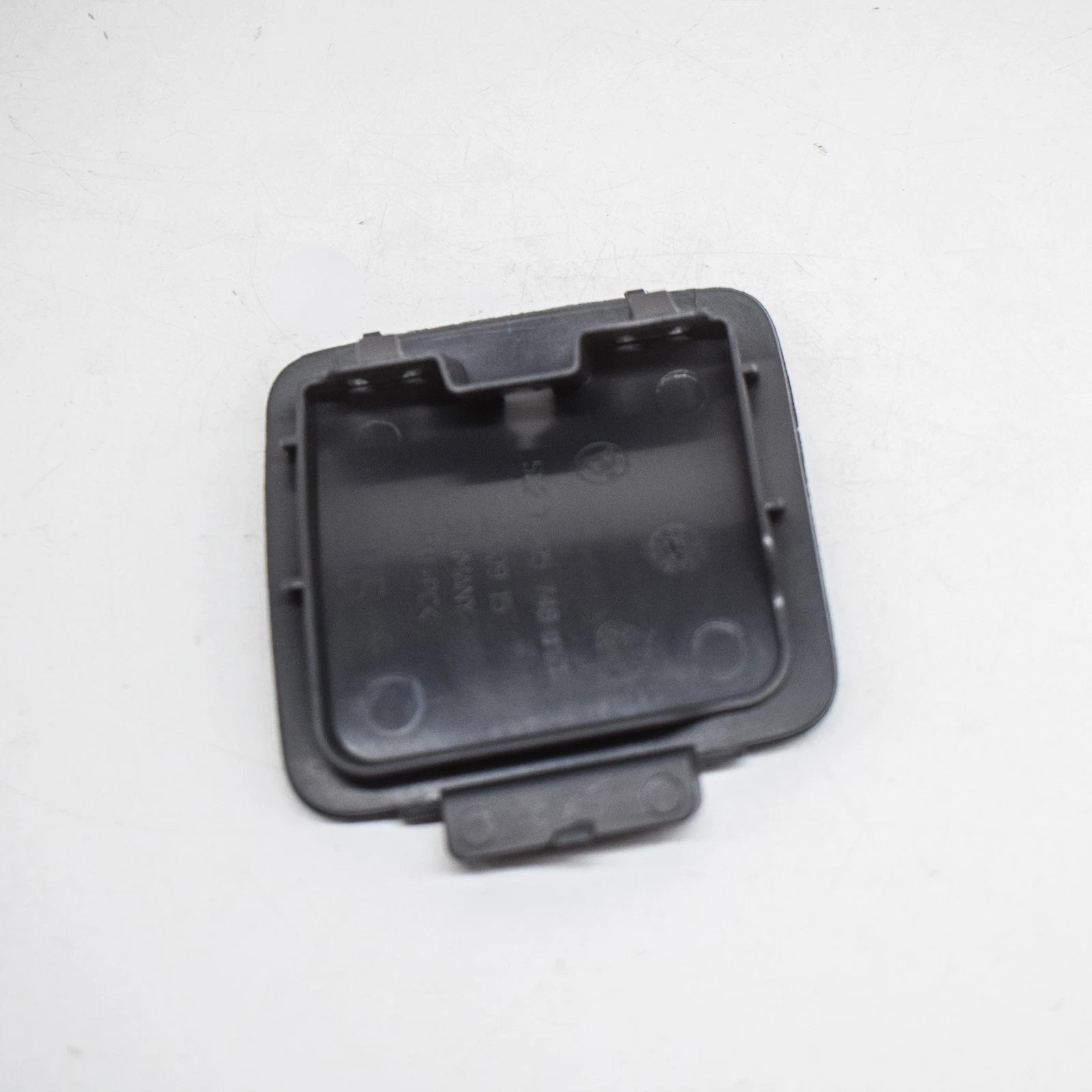 NEW BMW 5 M5 E60 REAR BUMPER TOW HOOK EYE COVER 51127898121 2007 ORIGINAL