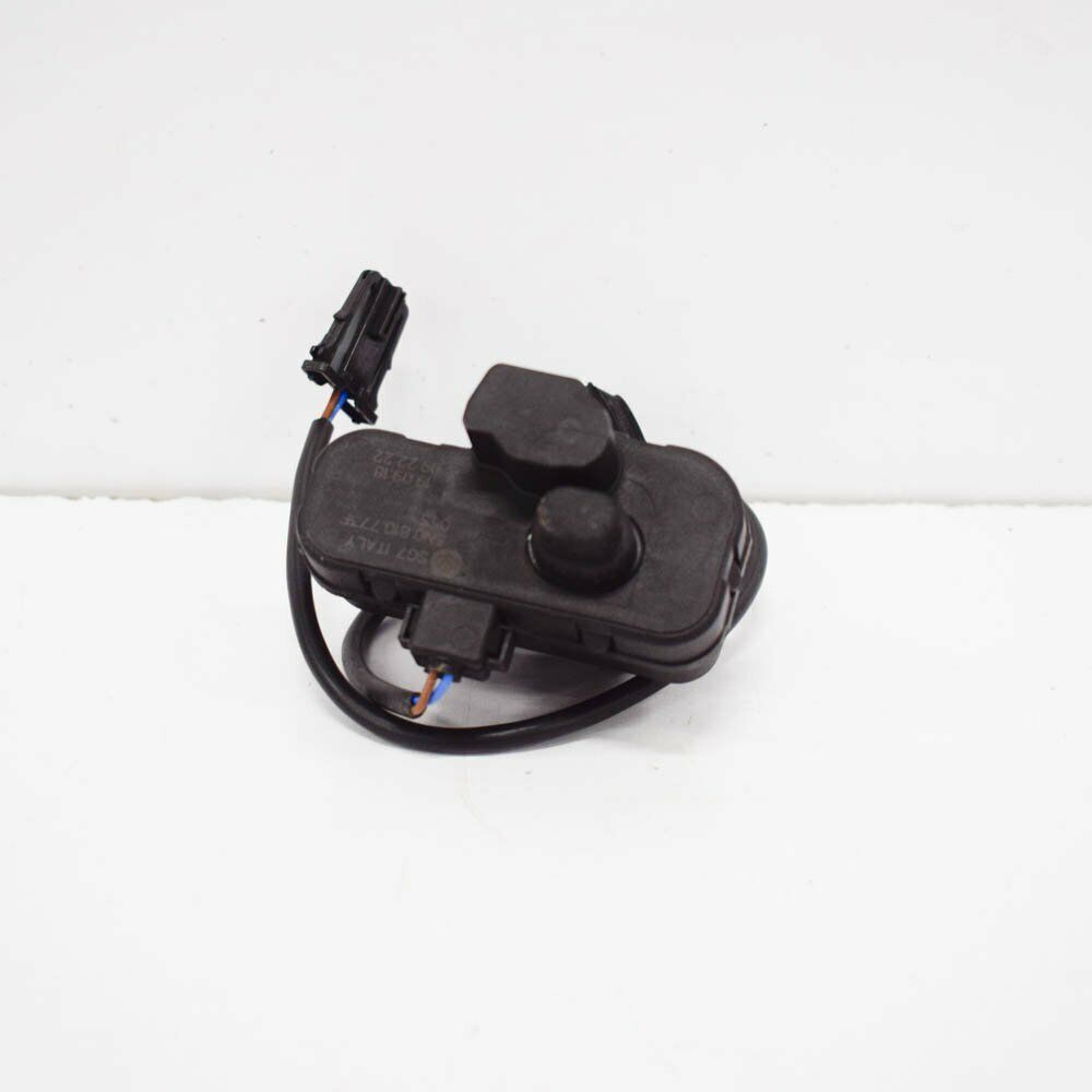 NEW VOLKSWAGEN TIGUAN 5N FUEL DOOR ACTUATOR 5N0810773F + ORIGINAL