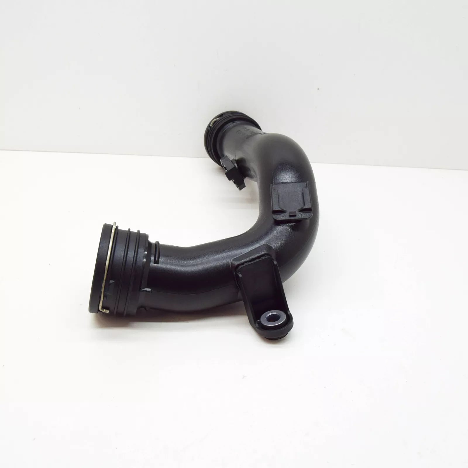 NEW AUDI A3 8P CHARGE AIR COOLER AIR PIPE 1K0145770AF ORIGINAL