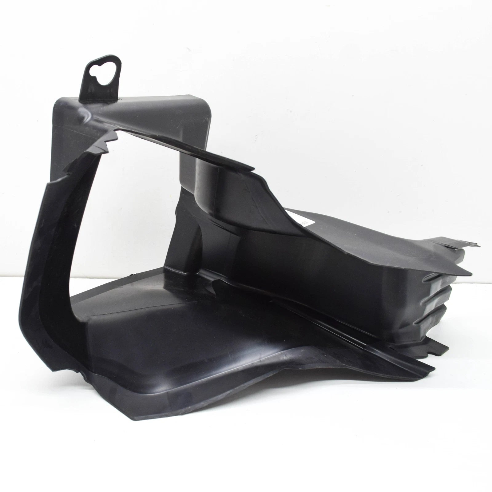 NEW AUDI A3 SPORTBACK 8YA RADIATOR RIGHT AIR GUIDE DUCT 8Y0121674D ORIGINAL