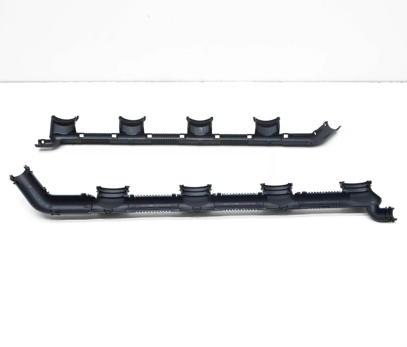 NEW AUDI A3 8P IGNITION COIL CONNECTOR CABLE GUIDE 06J971824B ORIGINAL