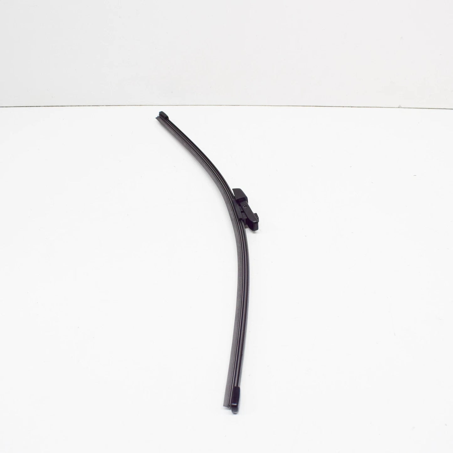 NEW VOLKSWAGEN TRANSPORTER T6 REAR AERO WIPER BLADE 7E0955425C ORIGINAL