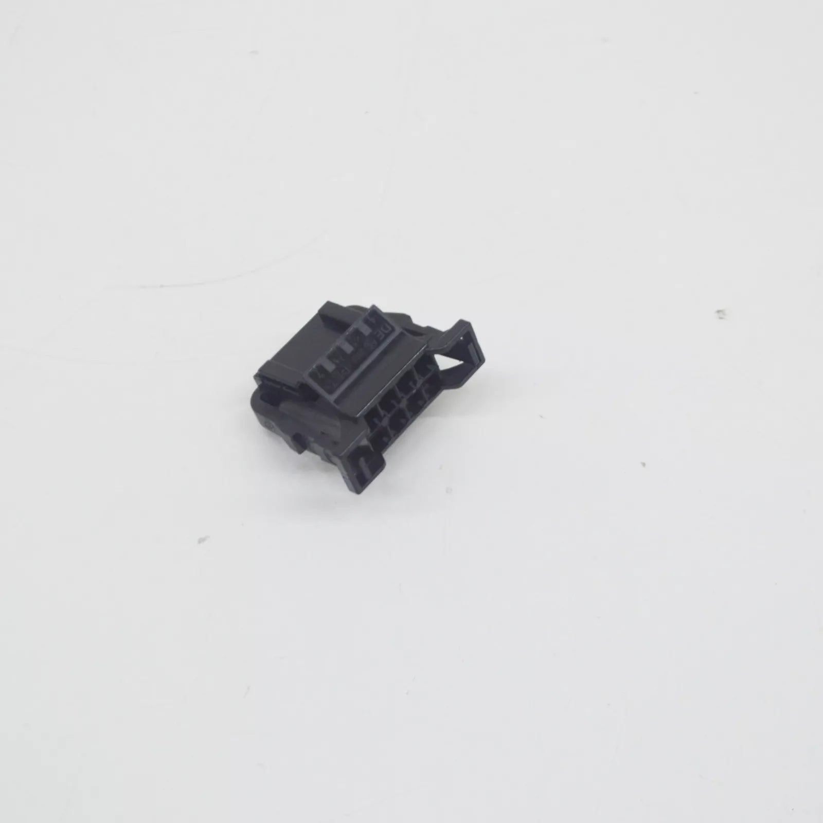 NEW AUDI A1 MK1 8 PIN CONNECTOR HOUSING PLUG 3B0972724