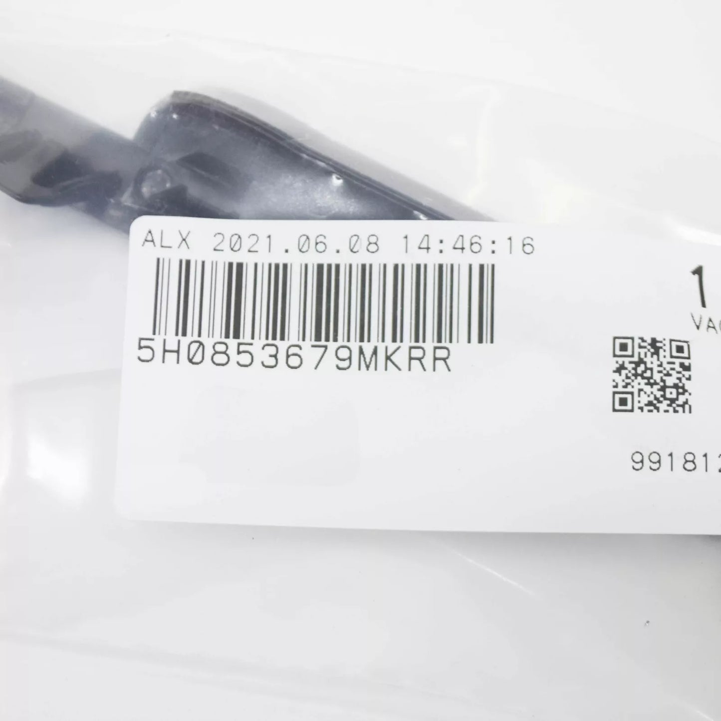 NEW VW GOLF MK8 RADIATOR GRILLE 'GTI' INSCRIPTION 5H0853679MKRR ORIGINAL