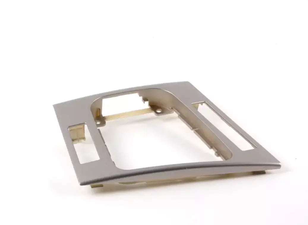 NEW BMW 3 E46 CENTER CONSOLE TRIM 51167052068 7052068 ORIGINAL