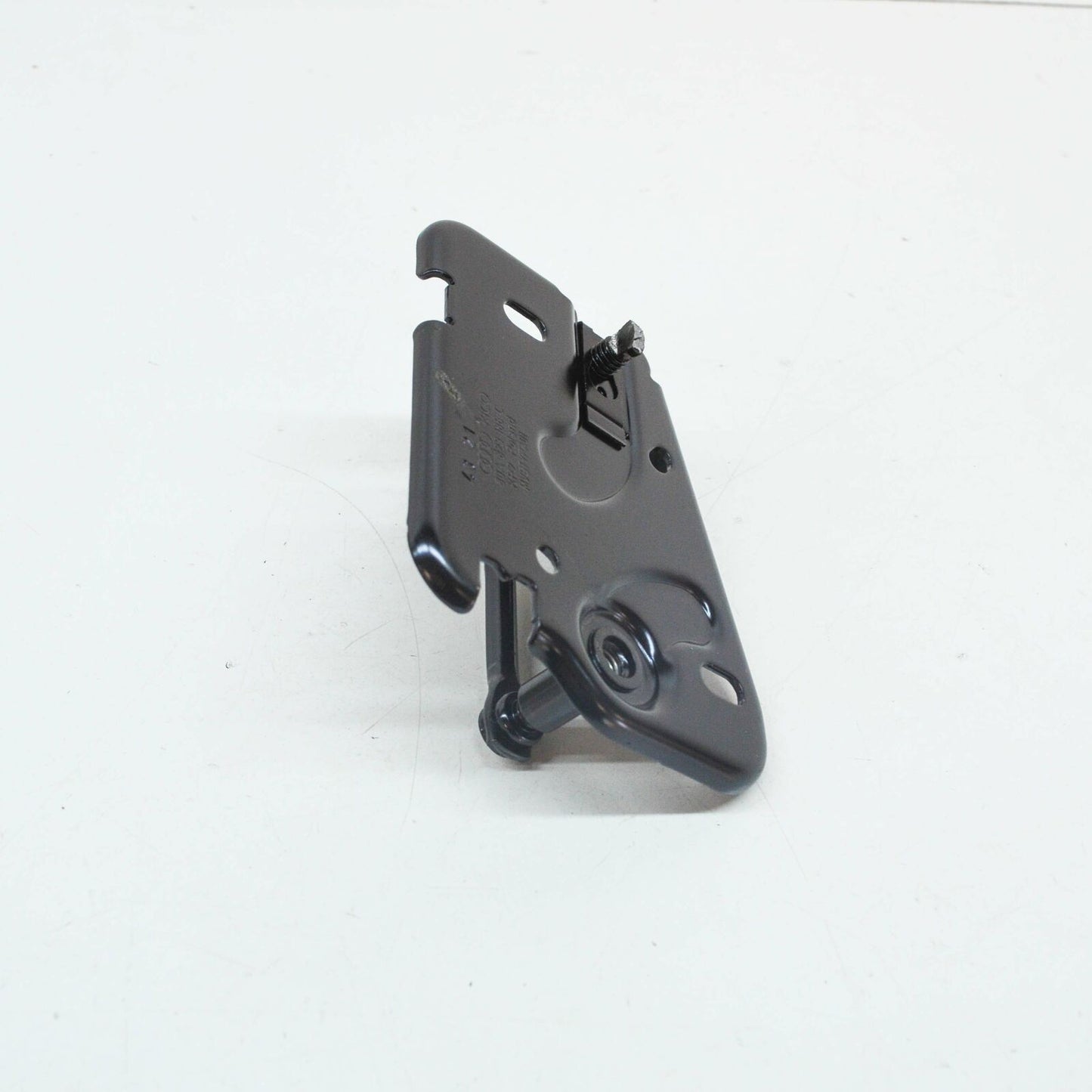 NEW AUDI Q5 FY 80A FRONT BONNET HOOD SAFETY STRIKER PLATE 80A823186C ORIGINAL