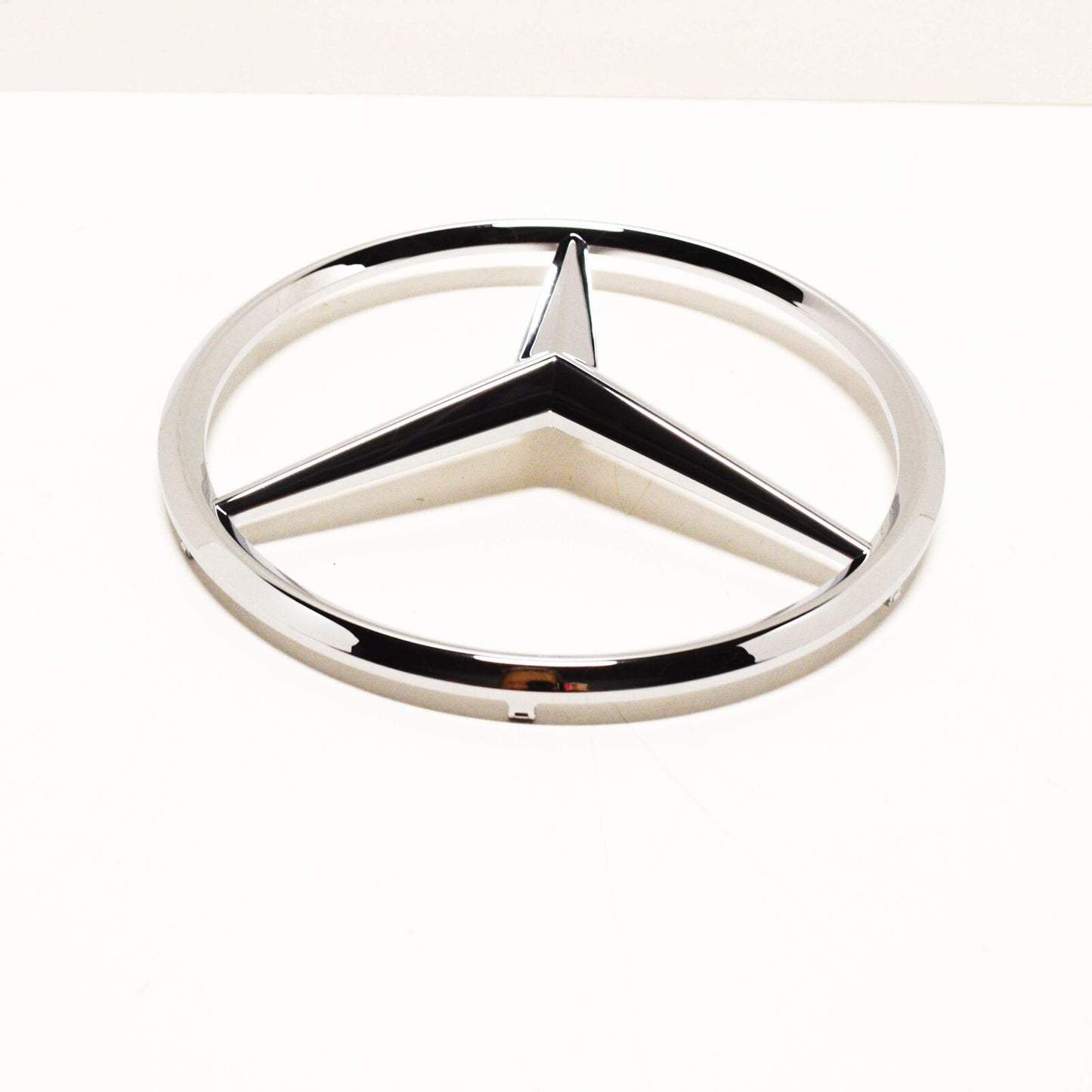 NEW MERCEDES-BENZ SPRINTER W905 FRONT GRILLE EMBLEM BADGE A9018170016 ORIGINAL