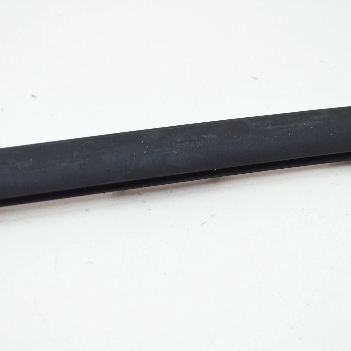 NEW BMW 4 F33,F83 WINDSHIELD LEFT VERTICAL TRIM 51317296009 7296009 ORIGINAL