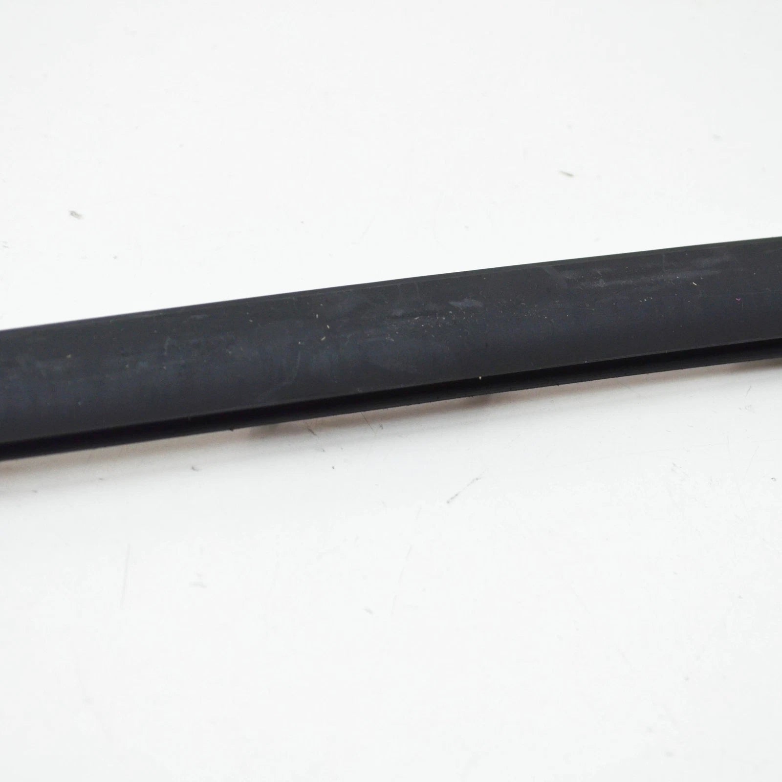 NEW BMW 4 F33,F83 WINDSHIELD LEFT VERTICAL TRIM 51317296009 7296009 ORIGINAL