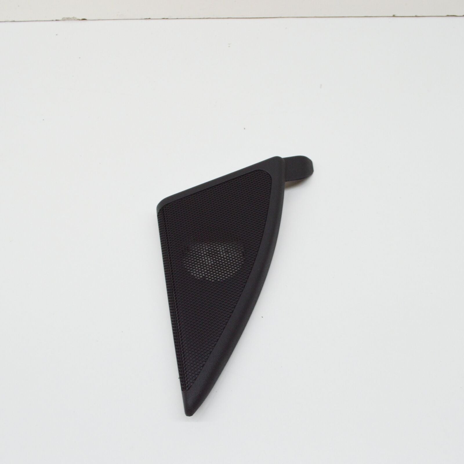 NEW MERCEDES-BENZ C W203 FRONT RIGHT DOOR TWEETER COVER A20372002489051 ORIGINAL