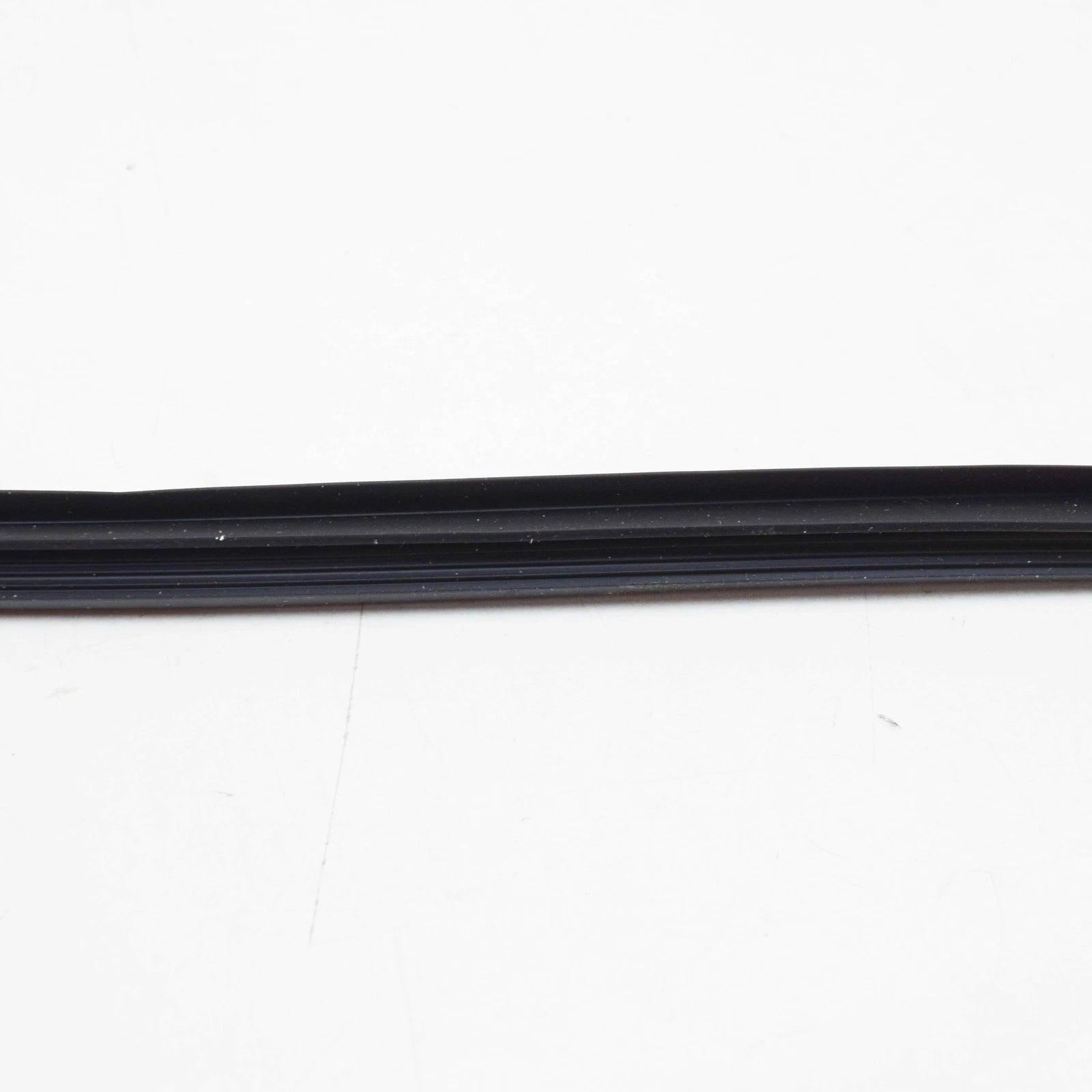 NEW MERCEDES-BENZ SALOON W123 SUNROF SEAL A1087820098