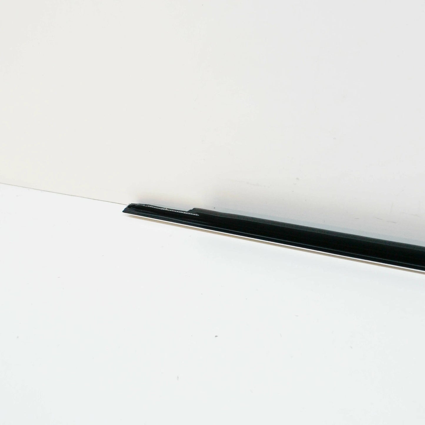 NEW AUDI A8 D4 REAR RIGHT DOOR WINDOW SLOT SEAL 4H0853764D2ZZ