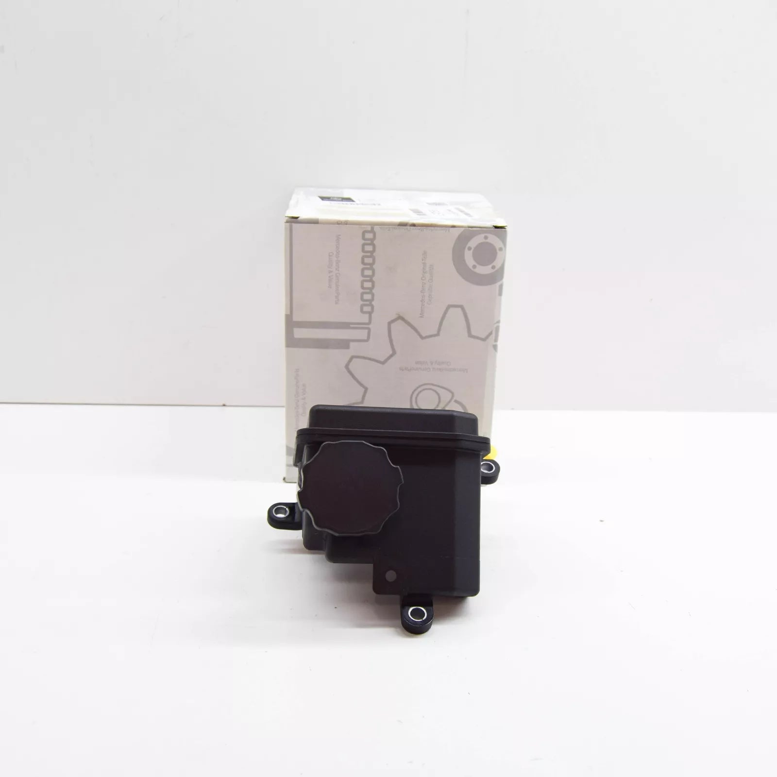 NEW MERCEDES BENZ VIANO W639 POWER STEERING RESERVOIR A0004602883 ORIGINAL