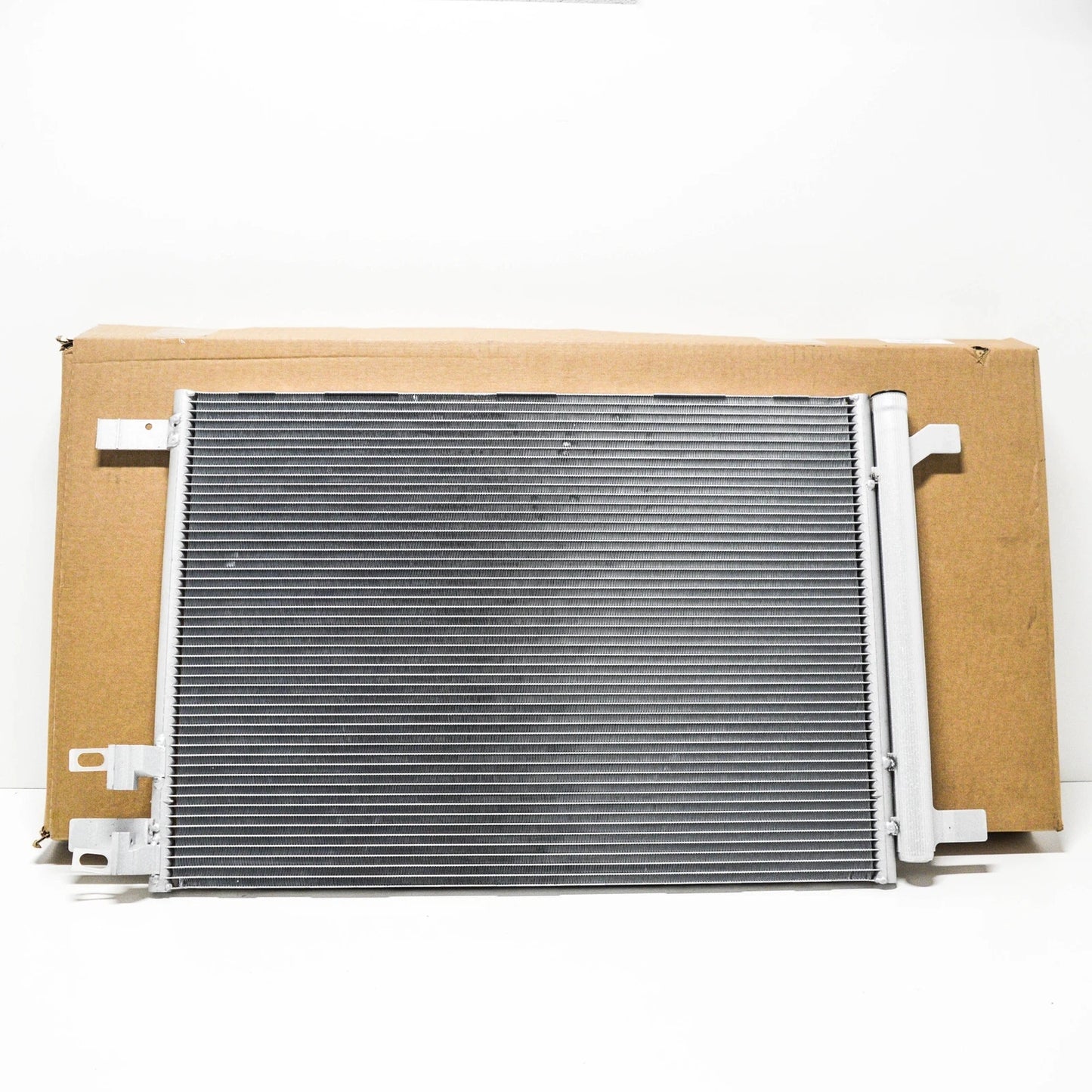 NEW VOLKSWAGEN GOLF MK7 A/C RADIATOR 5Q0816411AR ORIGINAL