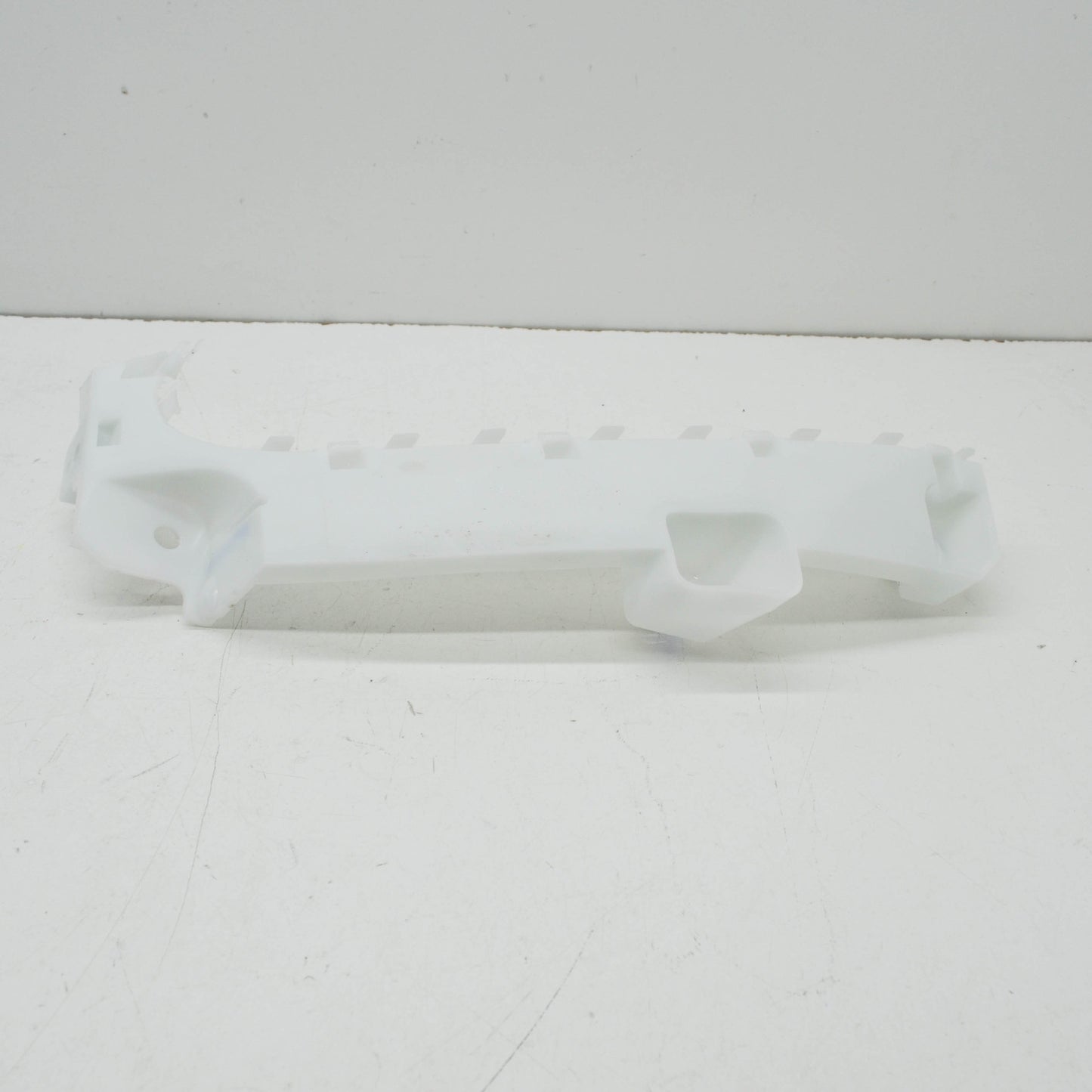 new ford ranger t6 mk3 front left bumper to wing bracket mount 1745269 original