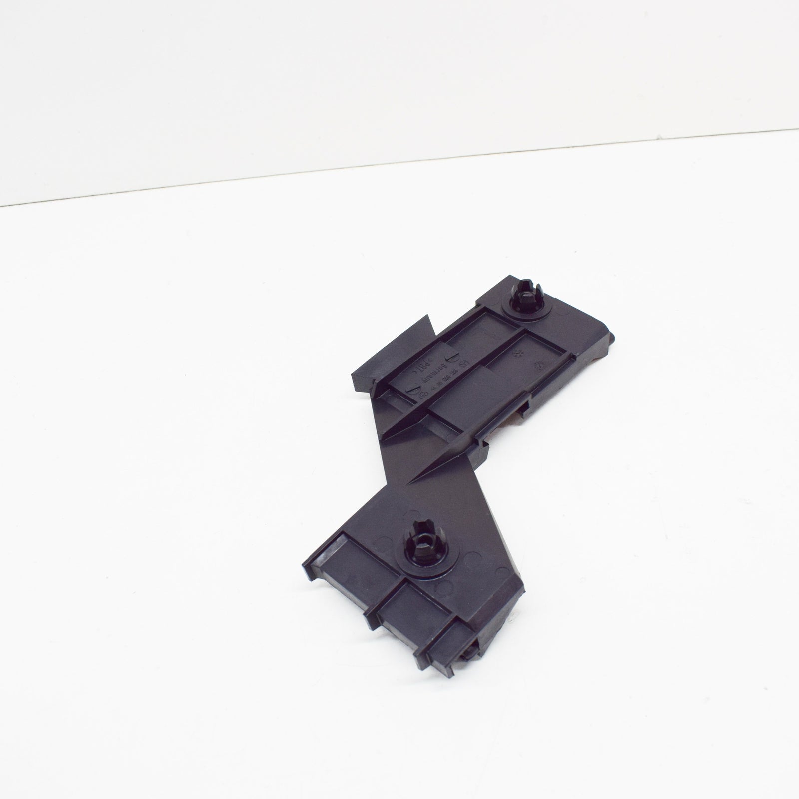 NEW MERCEDES-BENZ SPRINTER 903 REAR BUMPER LEFT BRACKET A9018800314 ORIGINAL