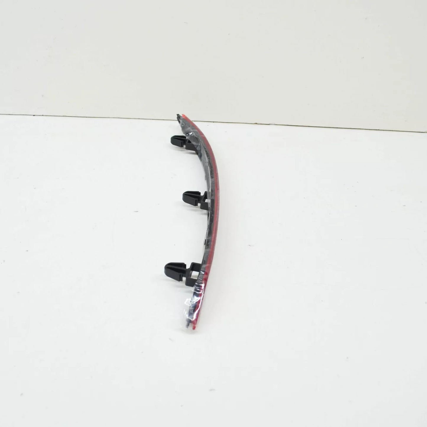 NEW VOLKSWAGEN GOLF MK8 CD REAR LEFT BUMPER REFLECTOR 5H0945105