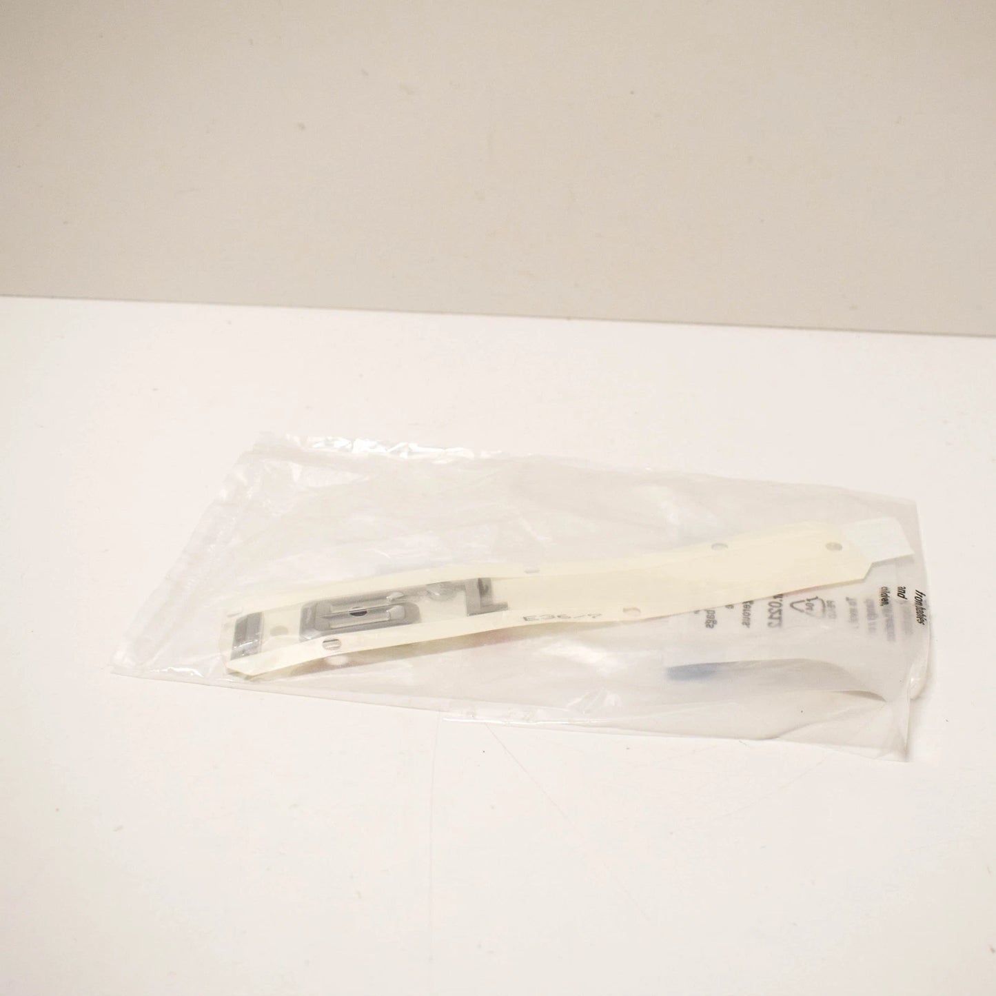 NEW BMW Z3 E36 TRUNK LID 1.9I EMBLEM BADGE LOGO SIGN 51148413707 ORIGINAL