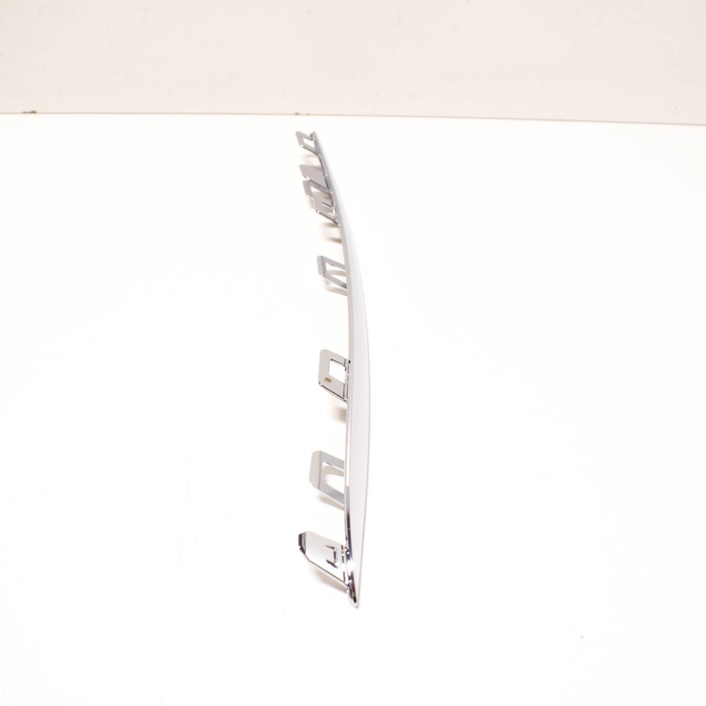 NEW MERCEDES-BENZ C-CLASS W205 FRONT LEFT GRILLE TRIM A2058880173 ORIGINAL