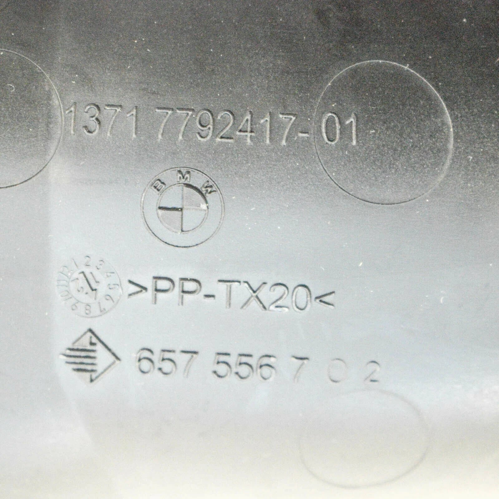 NEW BMW 5 E60 AIR INTAKE DUCT 13717792417 7792417 ORIGINAL