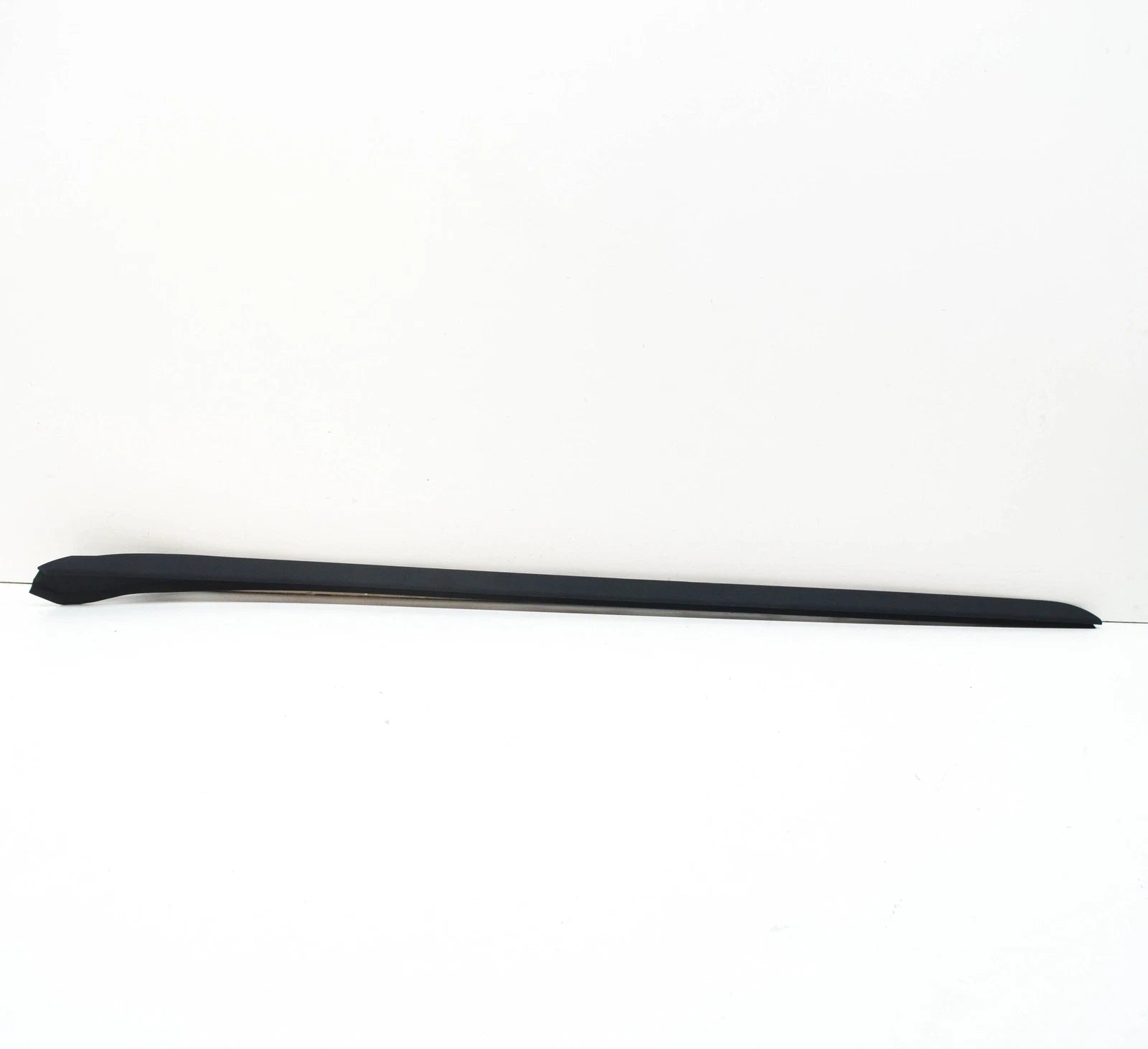 NEW BMW 2 F45 FRONT WINDSHIELD RIGHT VERTICAL TRIM DRIP 51317301036 ORIGINAL