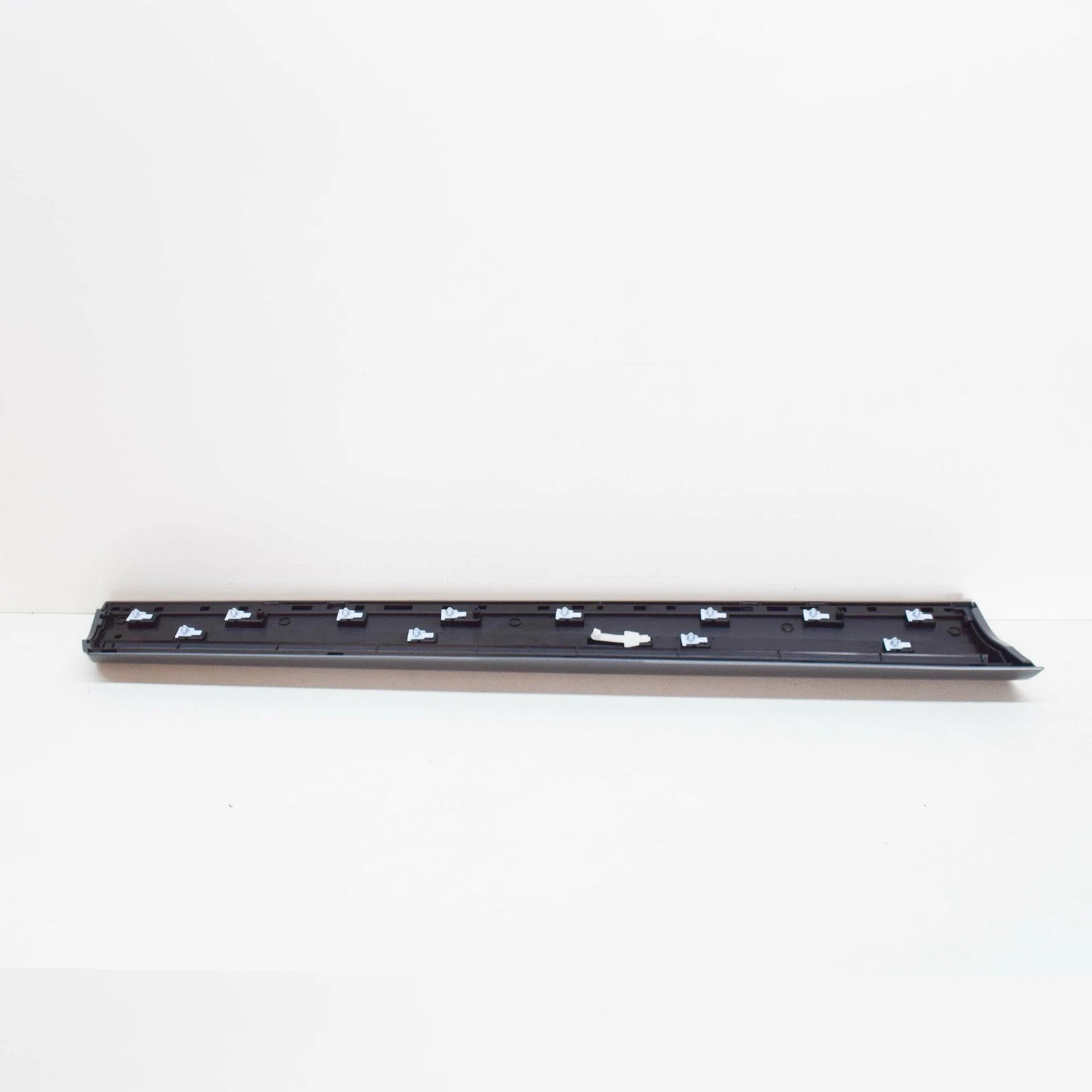 NEW AUDI Q7 4L FRONT RIGHT DOOR LOWER COVER 4L0853960H1RR