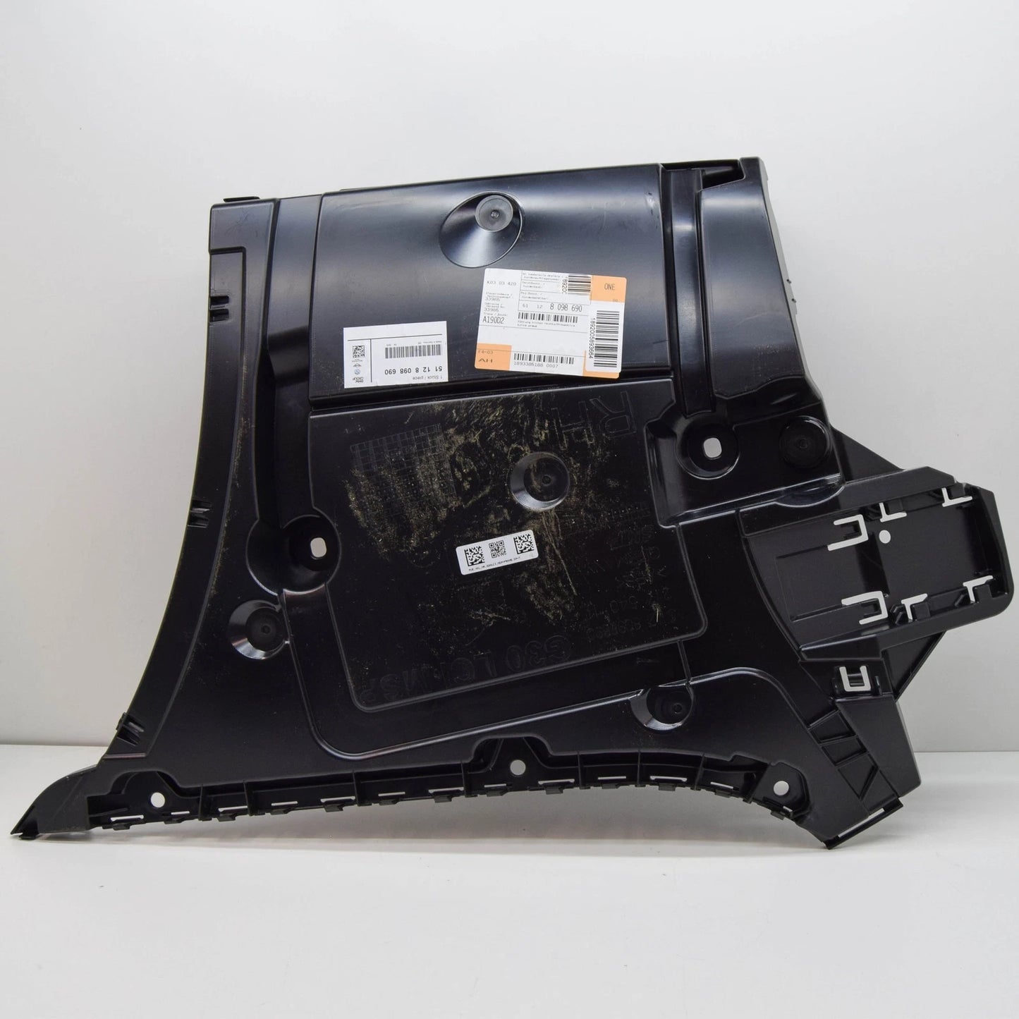 NEW BMW M5 F90 REAR RIGHT BUMPER BRACKET 51128098690 ORIGINAL