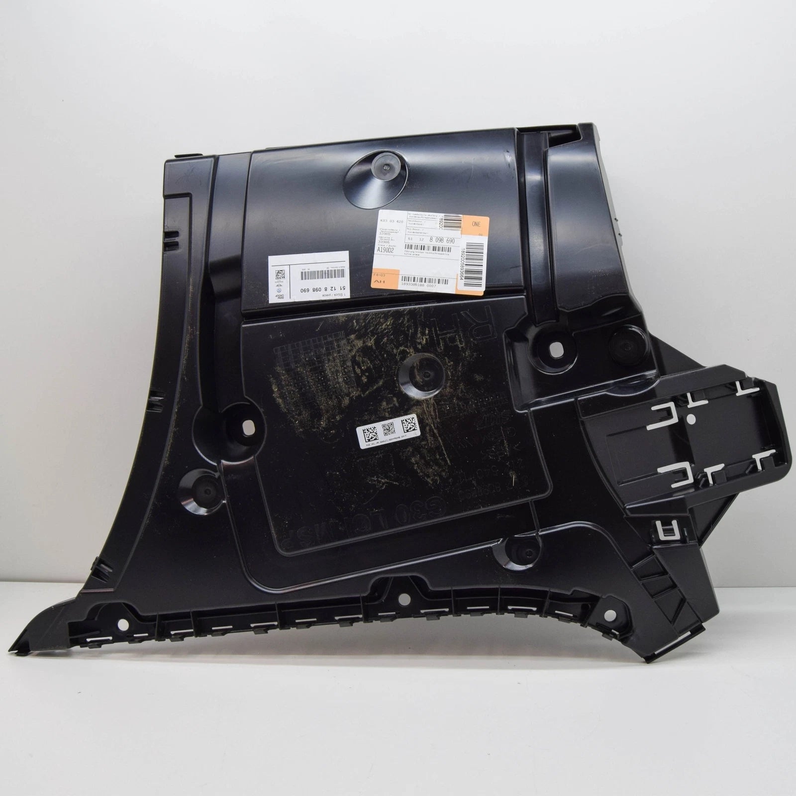 NEW BMW M5 F90 REAR RIGHT BUMPER BRACKET 51128098690 ORIGINAL