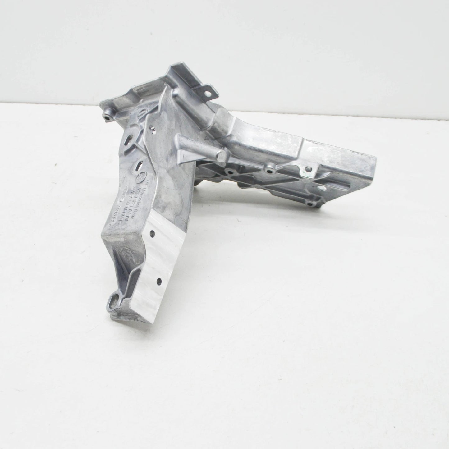 NEW MERCEDES-BENZ E W213 FRONT RADIATOR RIGHT SUPPORT A2536210700