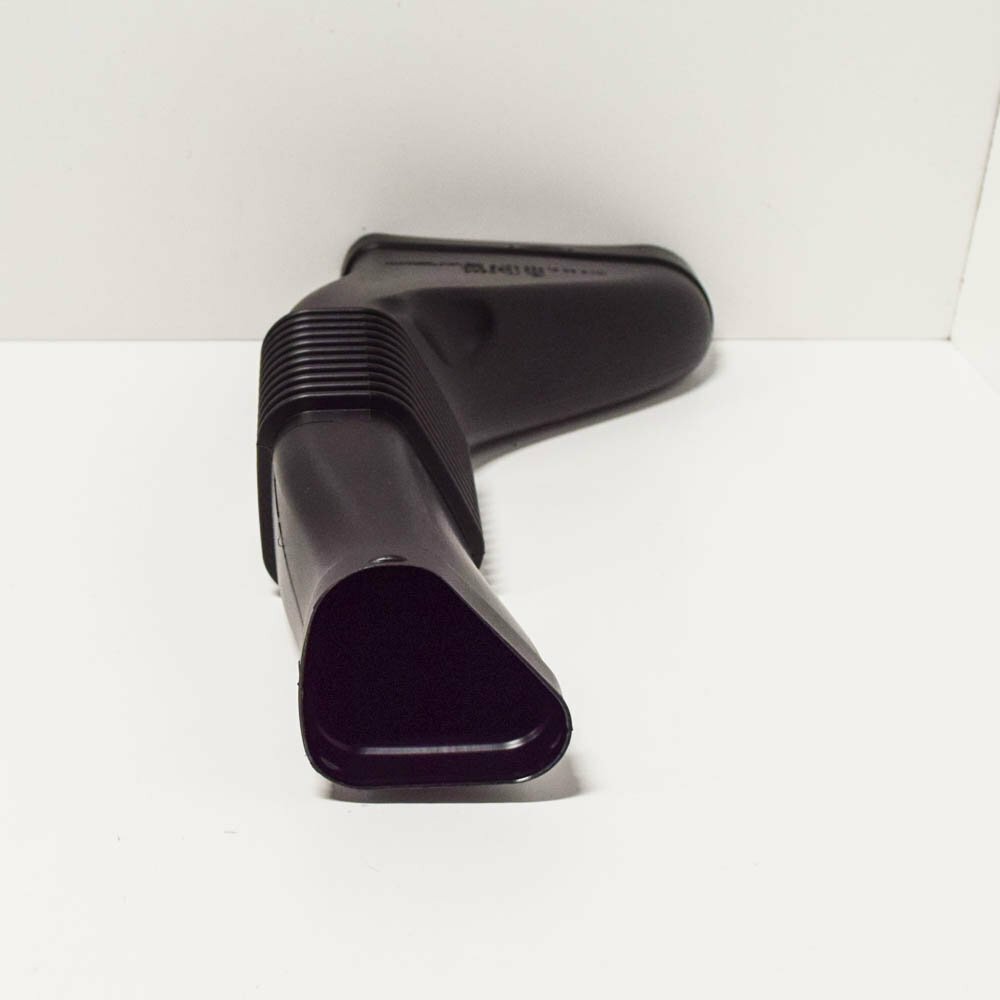 NEW MERCEDES BENZ C W204 AMG C63 RIGHT AIR INTAKE DUCT TUBE A1560941682 ORIGINAL