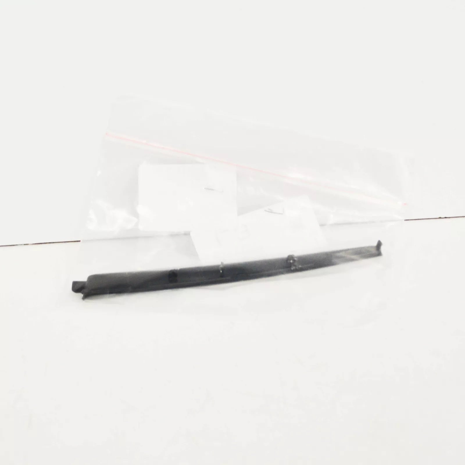 NEW AUDI A3 8V FRONT BUMPER RIGHT SIDE SMALL GRILLE 8V3807684 9B9