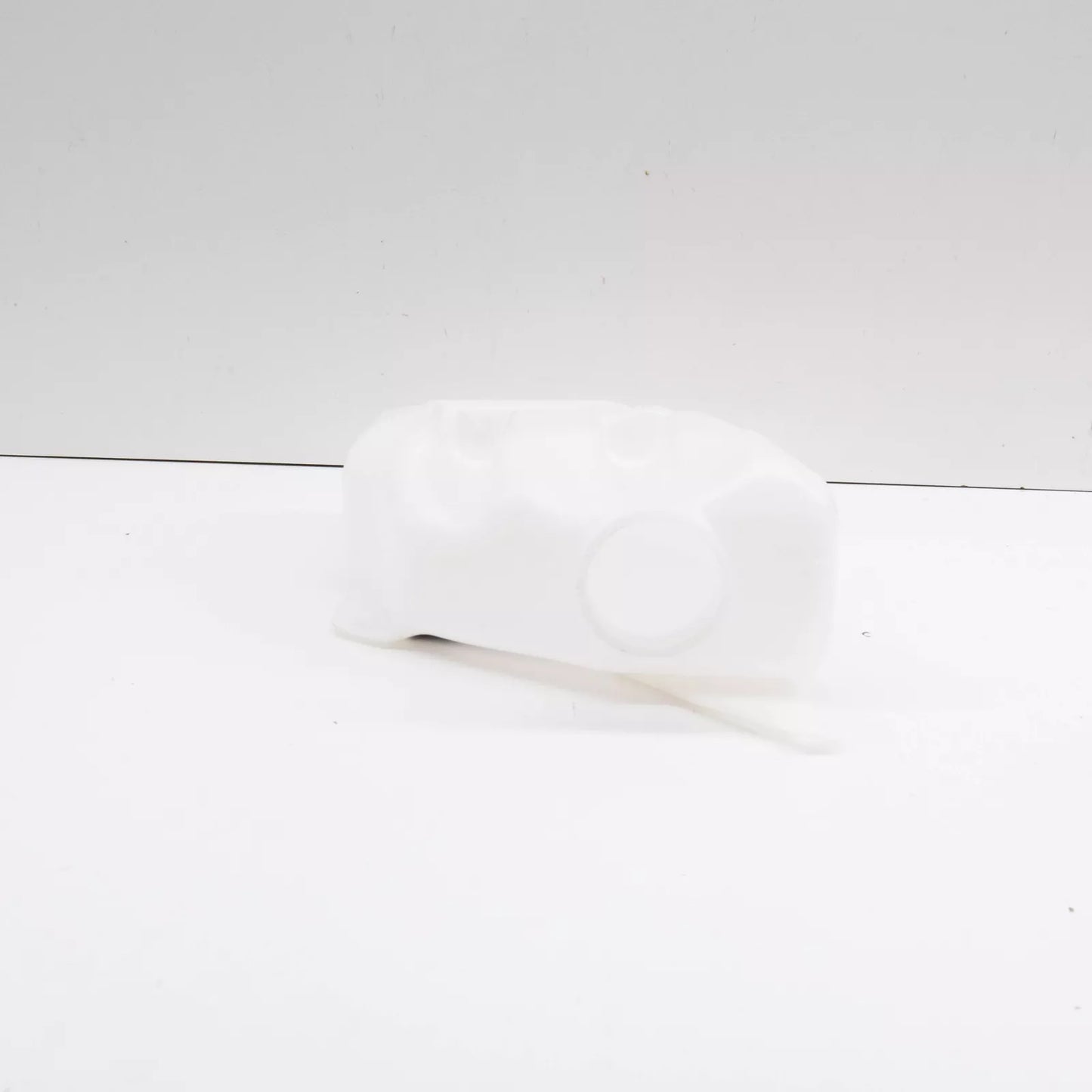 NEW MERCEDES-BENZ VITO BUS W639 WINDOW WASHER TANK A0008695220 ORIGINAL