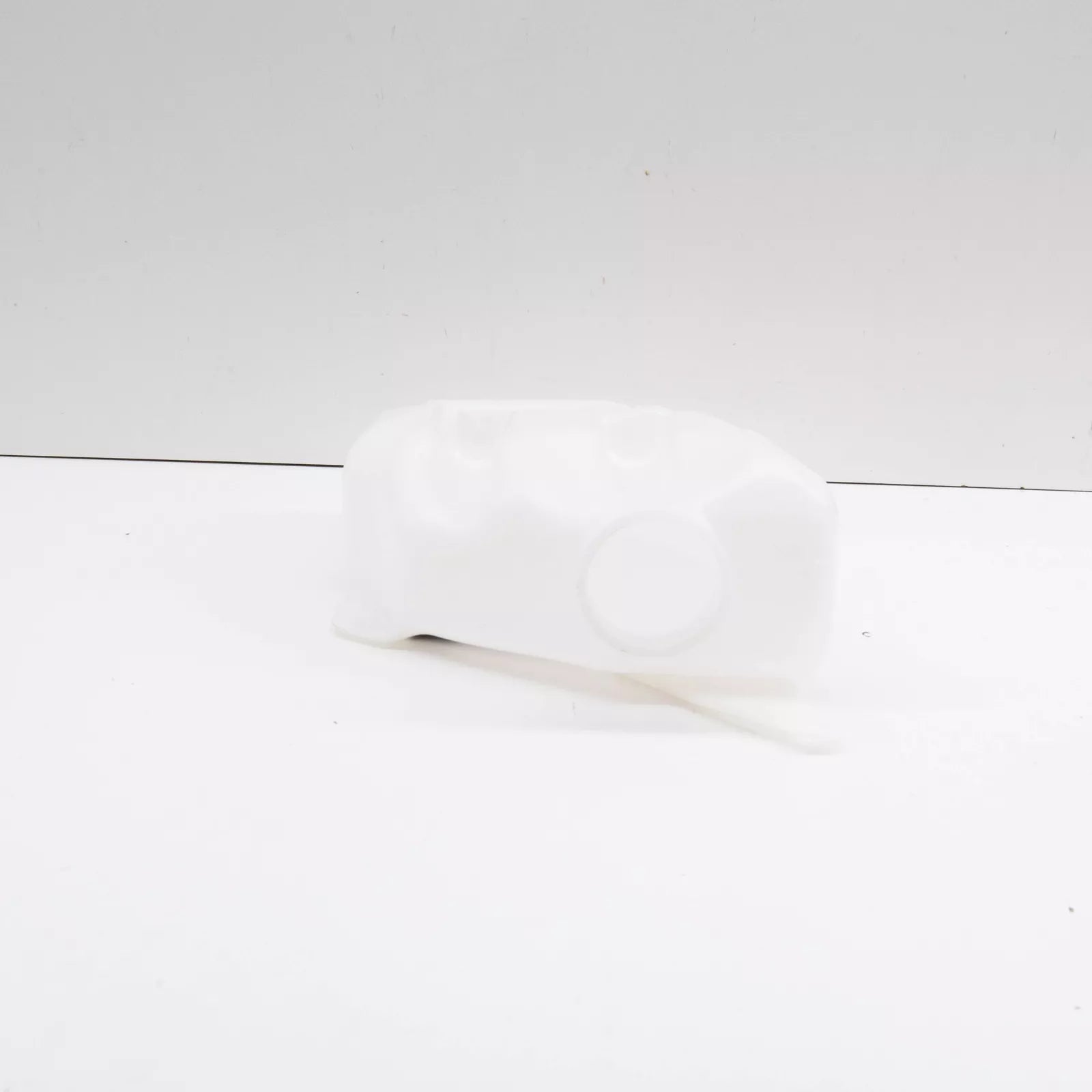 NEW MERCEDES-BENZ VITO BUS W639 WINDOW WASHER TANK A0008695220 ORIGINAL