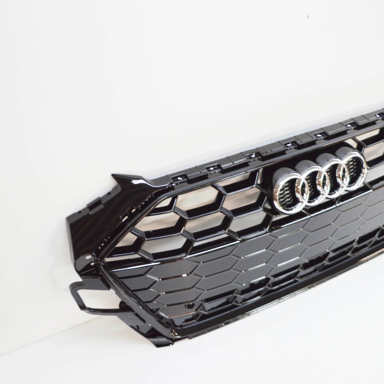 NEW AUDI A4 AVANT B9 RADIATOR GRILLE 8W0853651DTT94 8W0853651DT T94 ORIGINAL