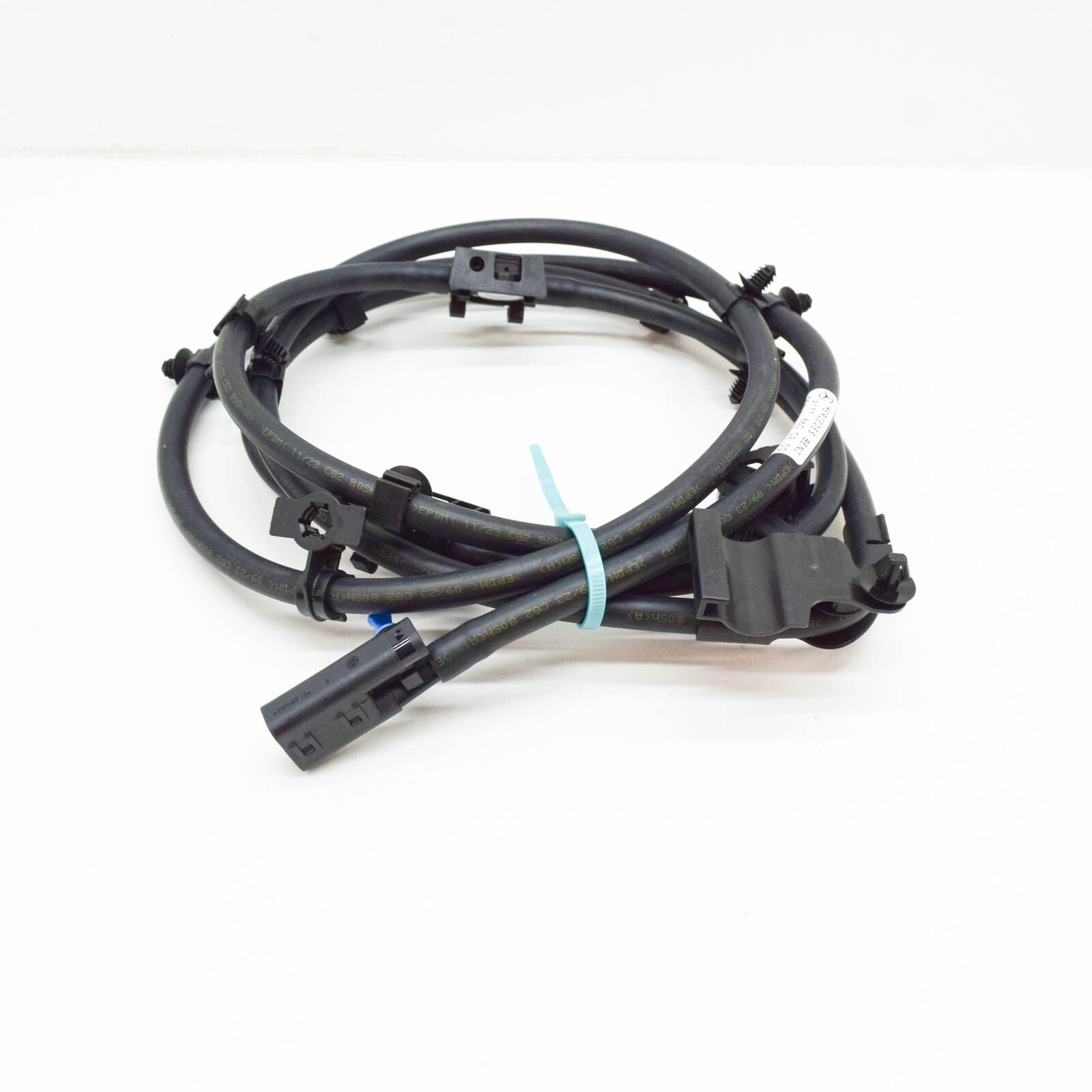 NEW MERCEDES-BENZ A W177 WINDSHIELD WASHER HOSE WITH NOZZLE A1778600200 ORIGINAL