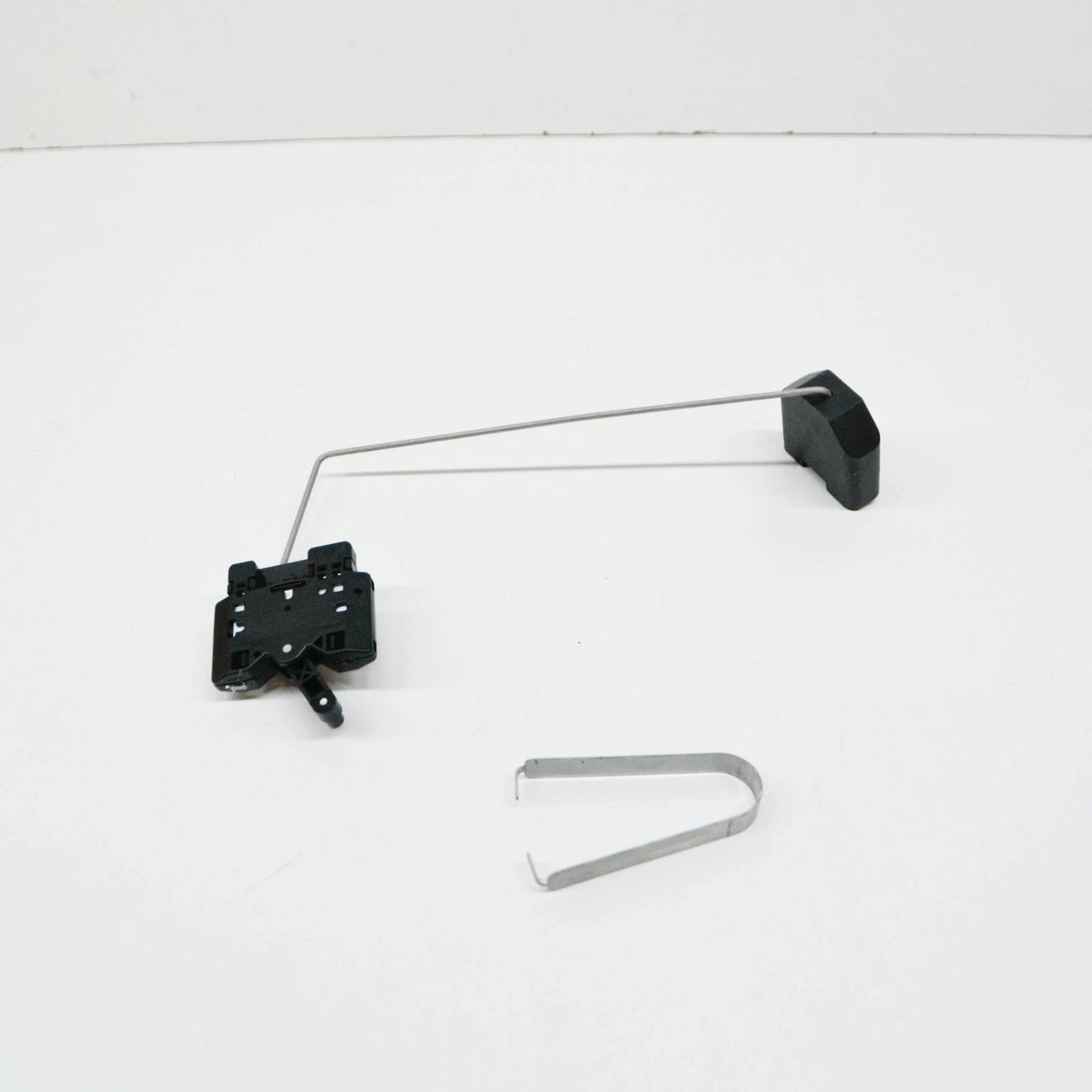 NEW VOLKSWAGEN AMAROK FUEL GAUGE SENSOR 2H0919673A