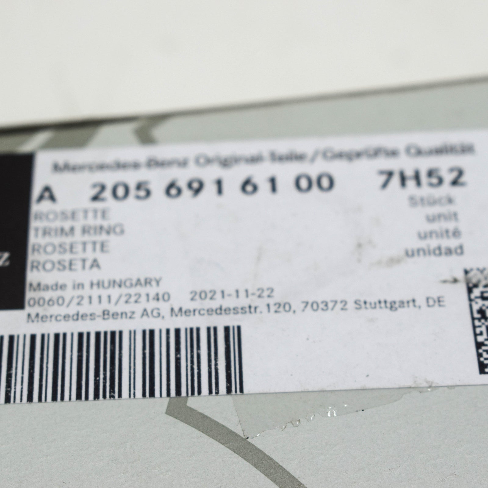 NEW MERCEDES BENZ C C205 REAR SEAT FRONT LEFT TRIM RING A20569161007H52 ORIGINAL