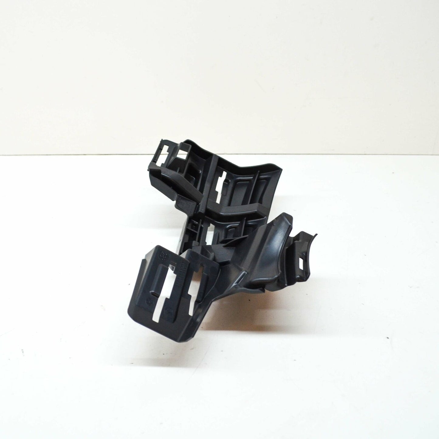 NEW MERCEDES-BENZ GLC X253 FRONT RIGHT BUMPER BRACKET A2538858006 ORIGINAL