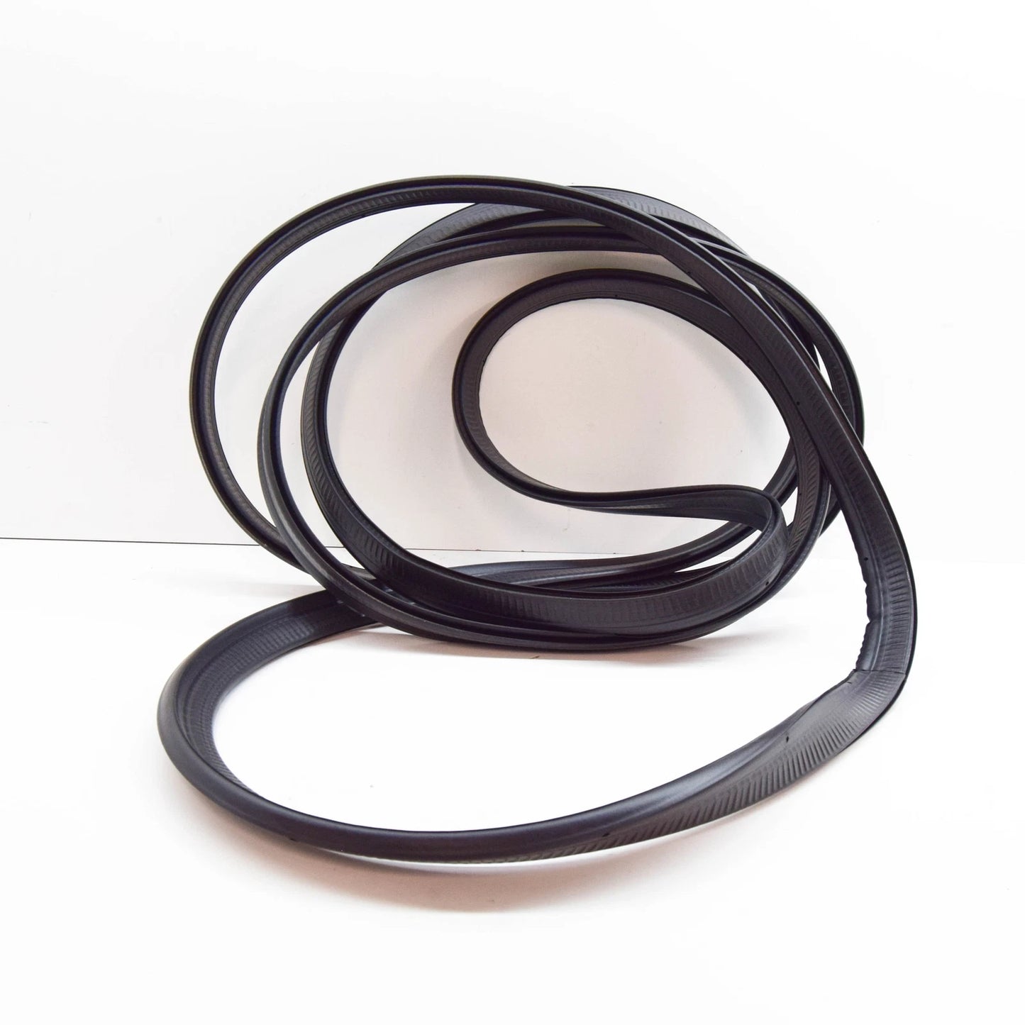 NEW MERCEDES-BENZ SPRINTER 907 REAR-END DOOR SURROUND SEAL A9077250300 ORIGINAL