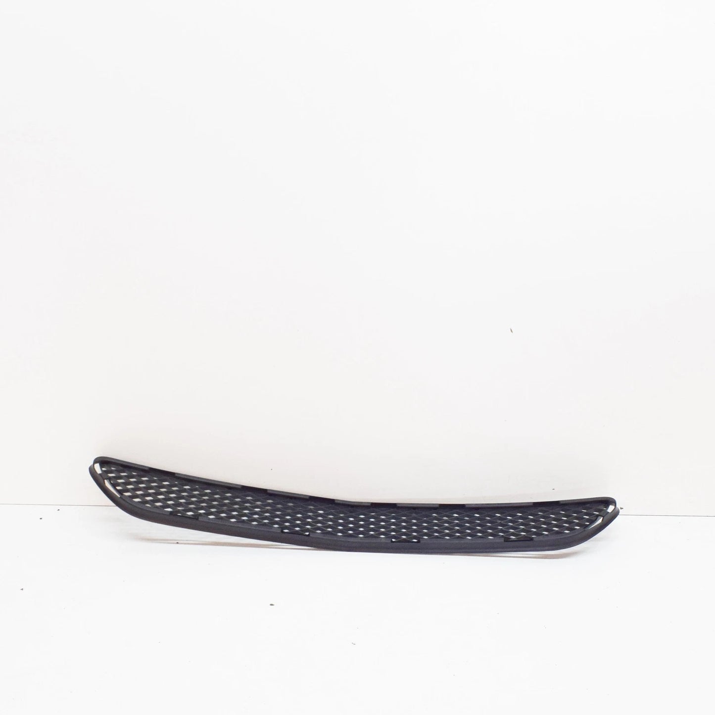 NEW MERCEDES-BENZ SL R230 FRONT BUMPER CENTER GRILLE COVER A2308850523 ORIGINAL