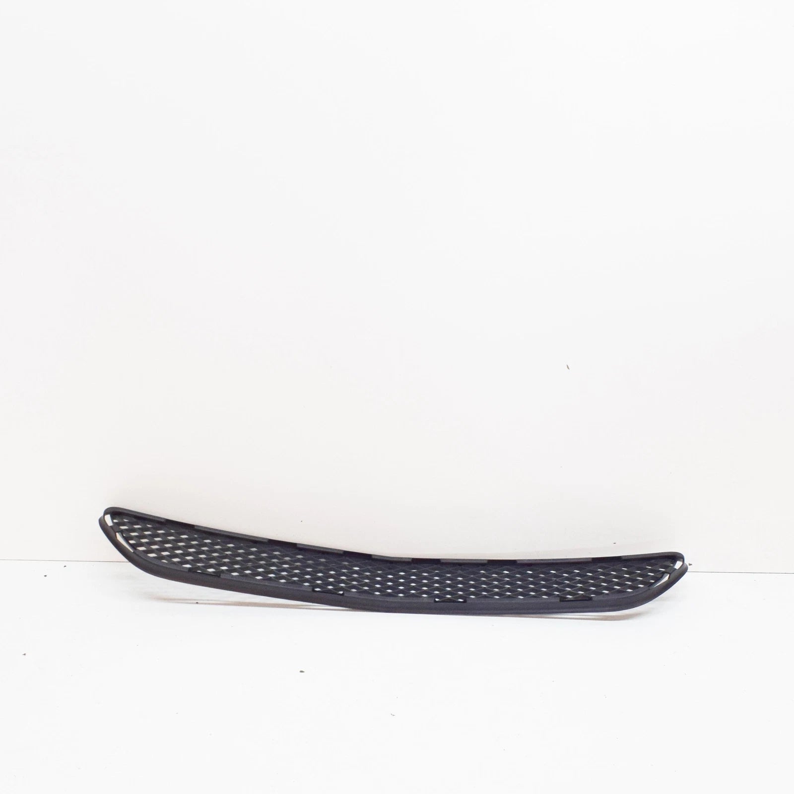 NEW MERCEDES-BENZ SL R230 FRONT BUMPER CENTER GRILLE COVER A2308850523 ORIGINAL