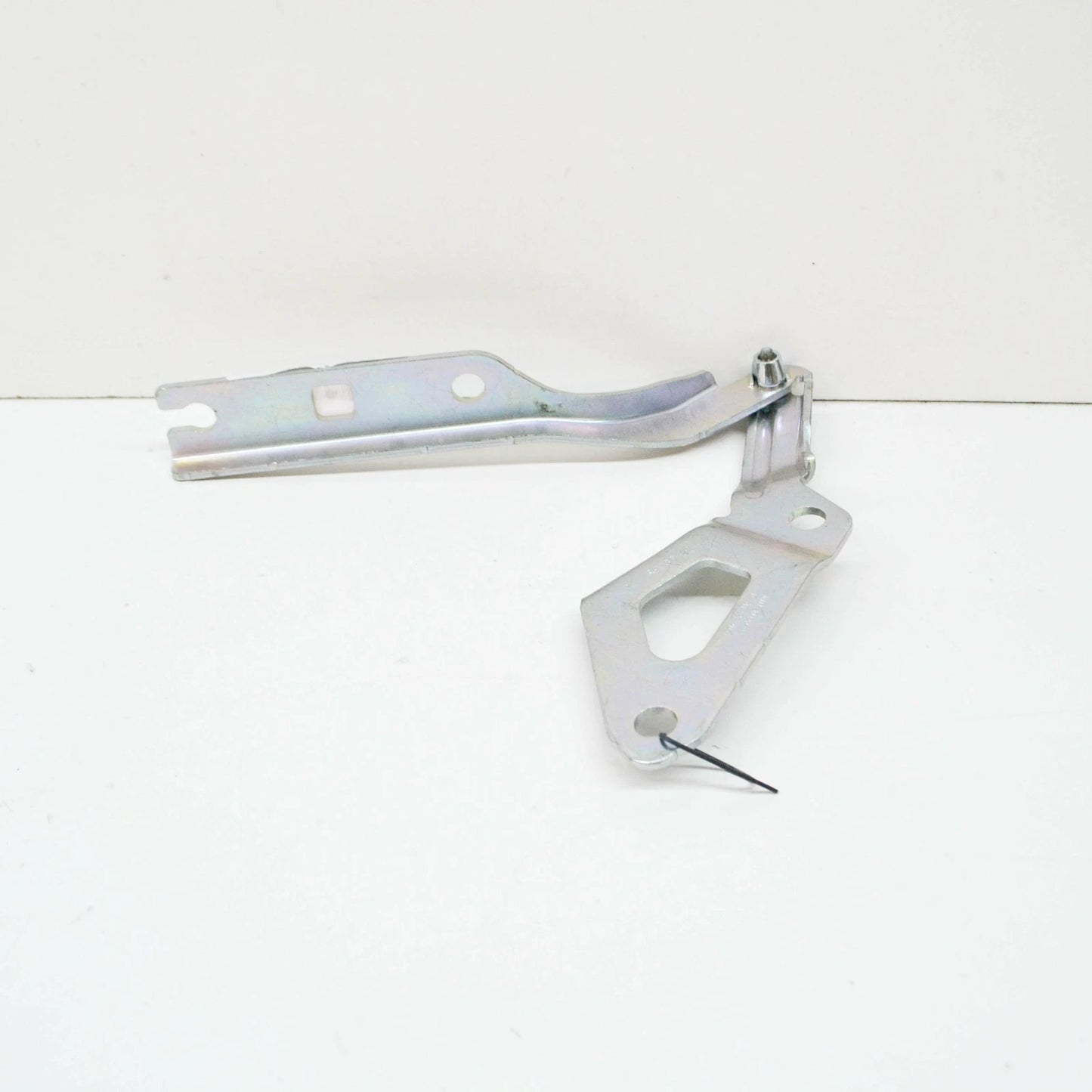 NEW VOLKSWAGEN TIGUAN AD FRONT RIGHT BONNET HOOD HINGE 5NA823302J ORIGINAL