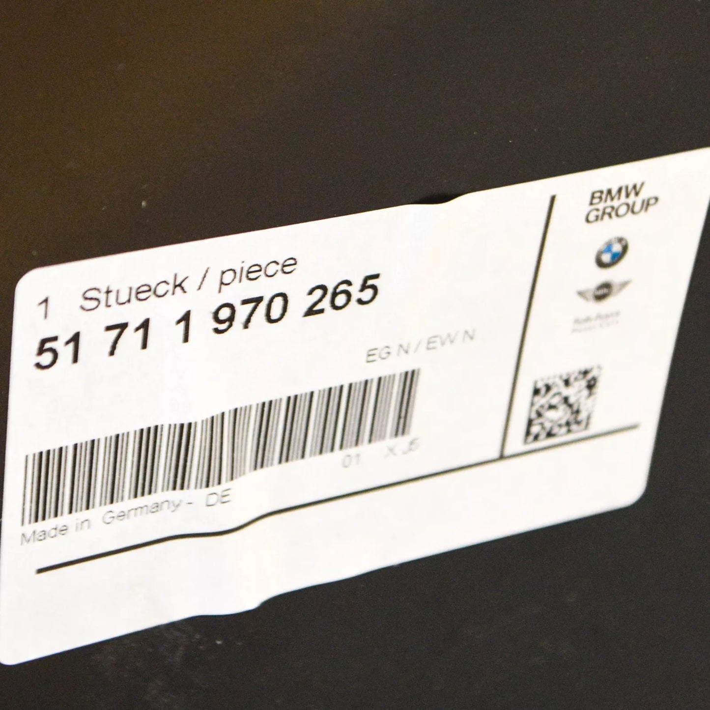 NEW BMW 8 E31 FRONT LEFT FENDER LINER COVERING 51711970265 1970265 ORIGINAL