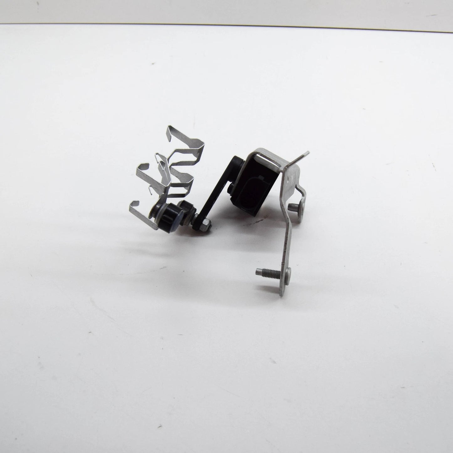 NEW MERCEDES-BENZ E W213 REAR RIGHT HEIGHT LEVEL SENSOR A2139056807 ORIGINAL