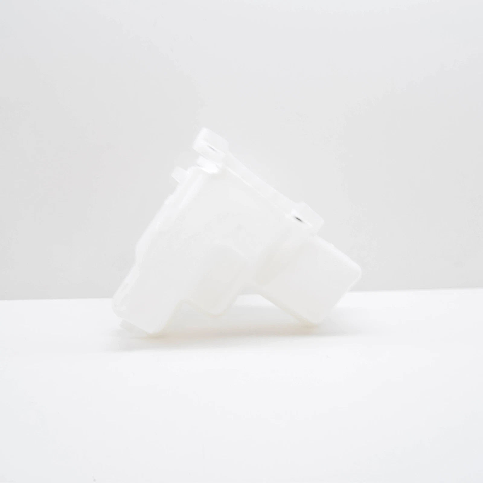 NEW AUDI A1 8X WINDSHIELD WASHER FLUID RESERVOIR 2Q0955453F ORIGINAL