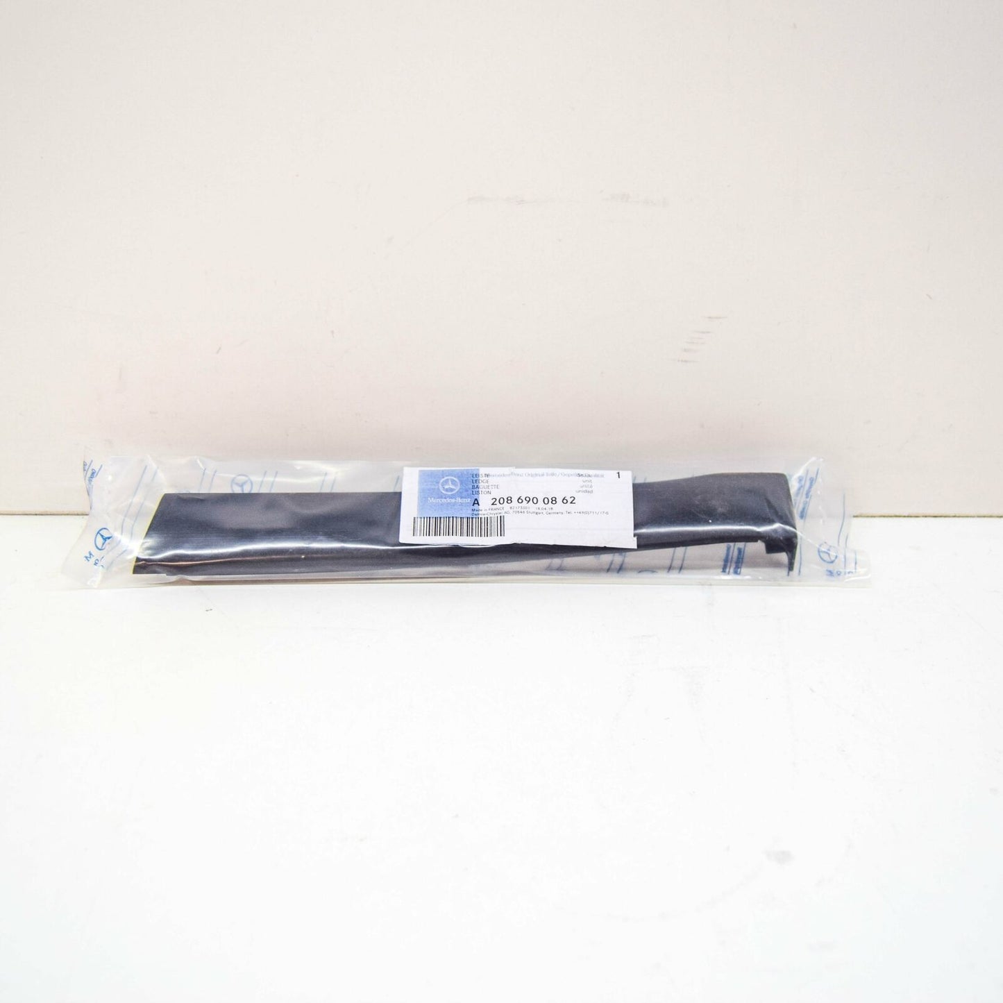 NEW MERCEDES-BENZ CLK C208 FRONT RIGHT FENDER BOTTOM STRIP A2056900862 ORIGINAL