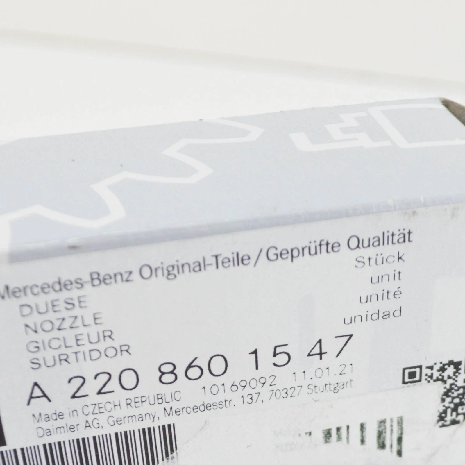 NEW MERCEDES-BENZ S W220 LEFT HEADLAMP WASHER NOZZLE A2208601547 ORIGINAL