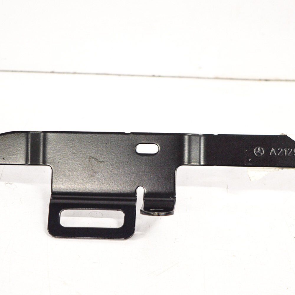 NEW MERCEDES BENZ E W212 LEFT SEAT FIRE EXTINGUISHER BRACKET A2129110100