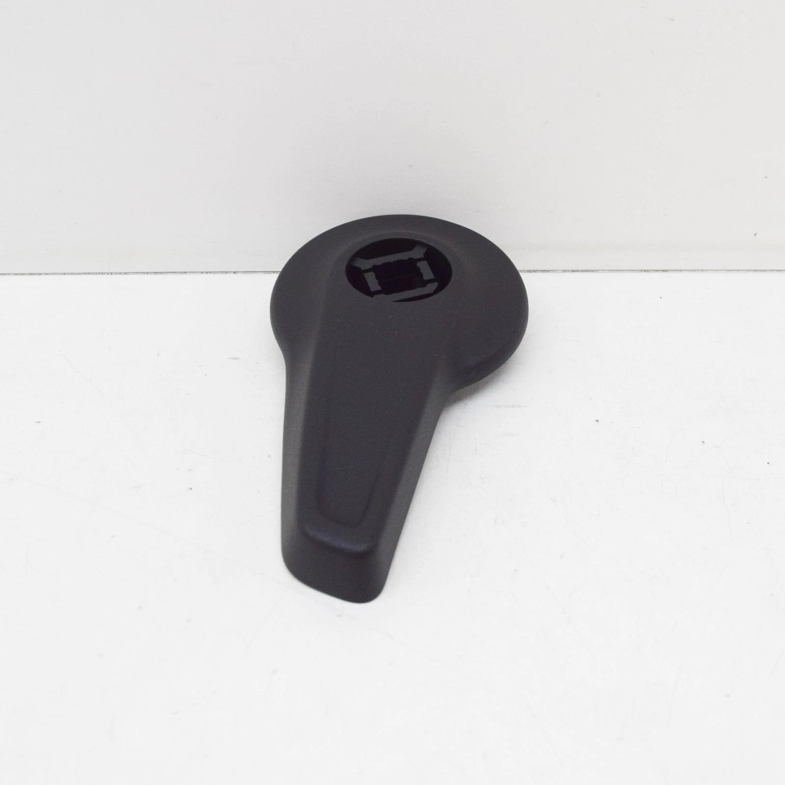 NEW AUDI Q3 8U FRONT LEFT SEAT BACKREST ADJUSTMENT HANDLE 5N088160582V ORIGINAL